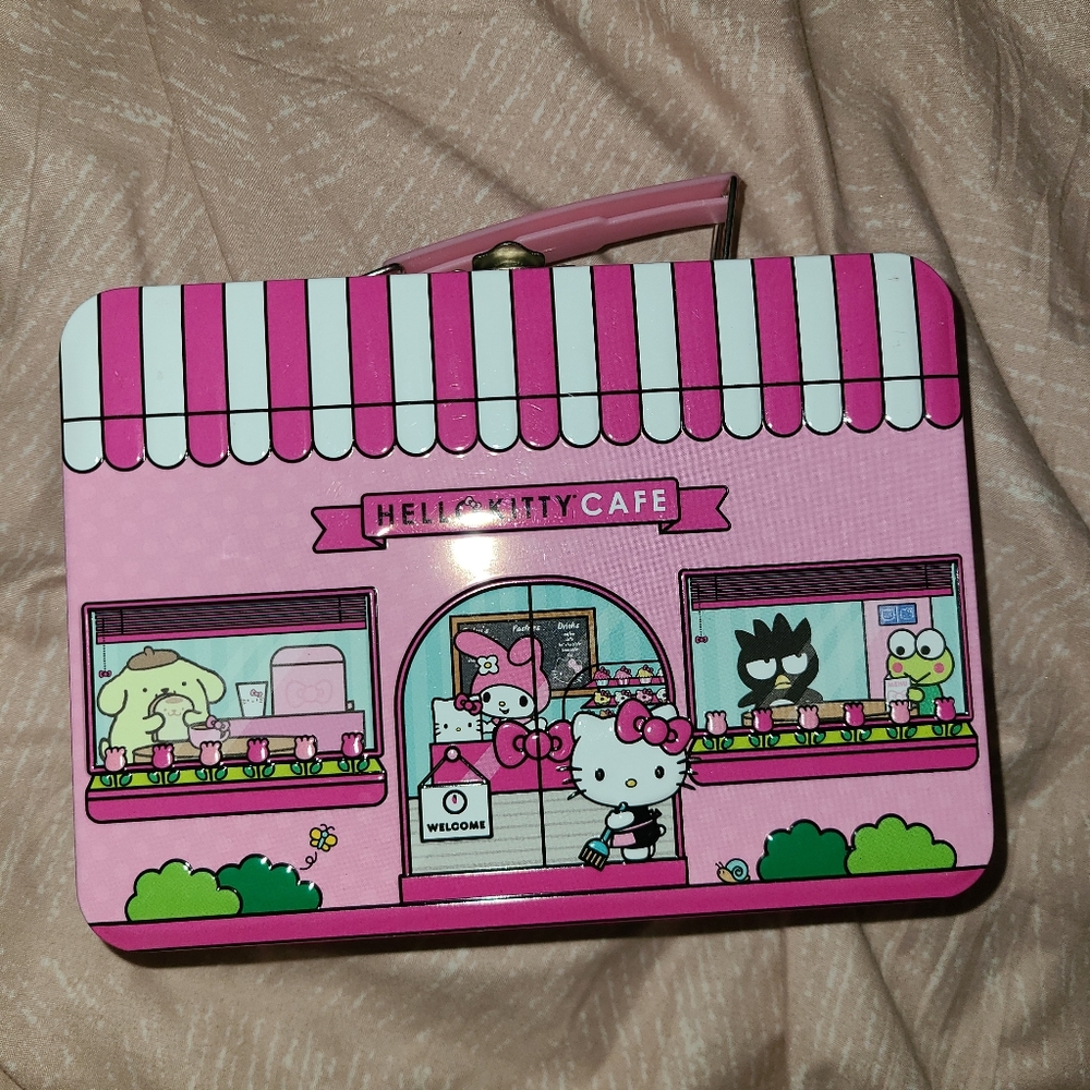 Hello kitty tin lunch box